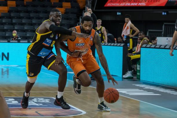 需要依赖更 需要依赖更