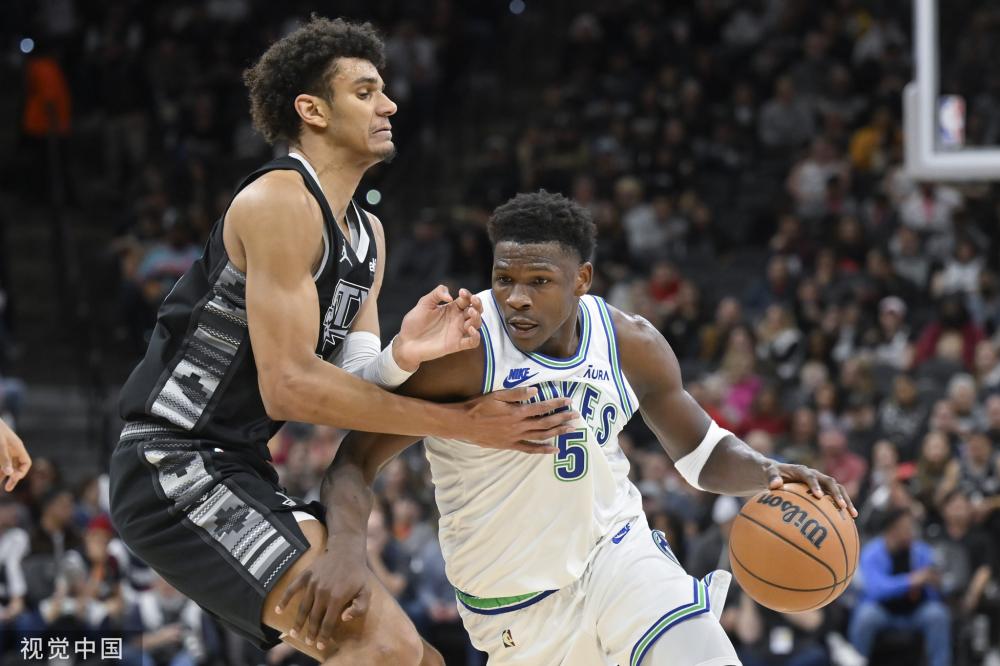 稳居积分榜 稳居积分榜